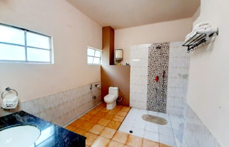 attached-bathroom1
